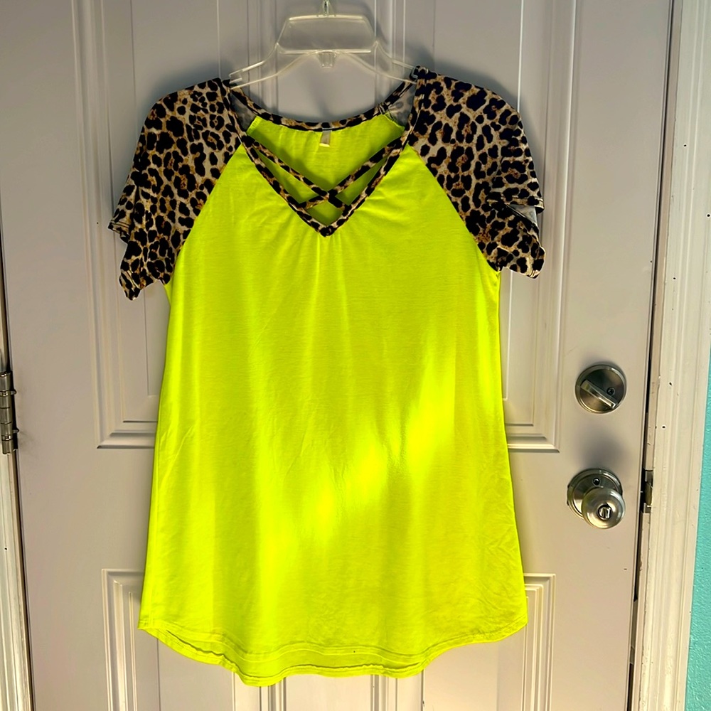 Leopard/ neon yellow top size small